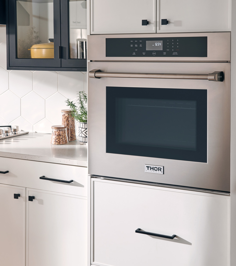 https://thorkitchenpty.com/wp-content/uploads/2021/12/thor-kitchen-wall-oven-rangetop-environment-install-detail-HEW3001-800x900-1.jpg